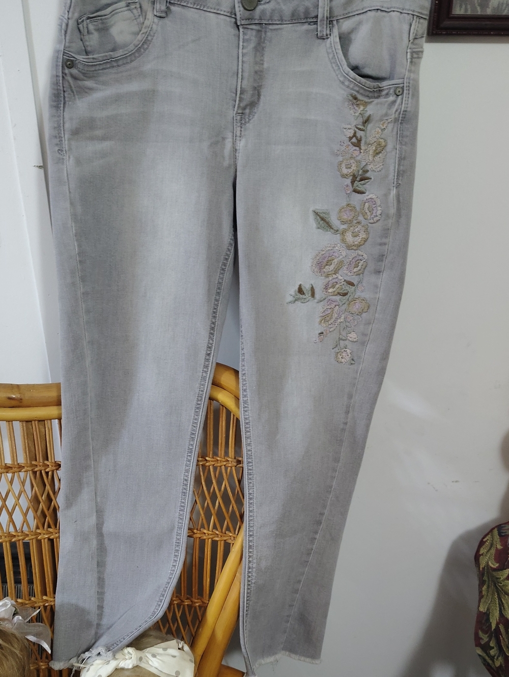 Democracy Light Gray Girlfriend Leg Jeans with Floral Embroidery